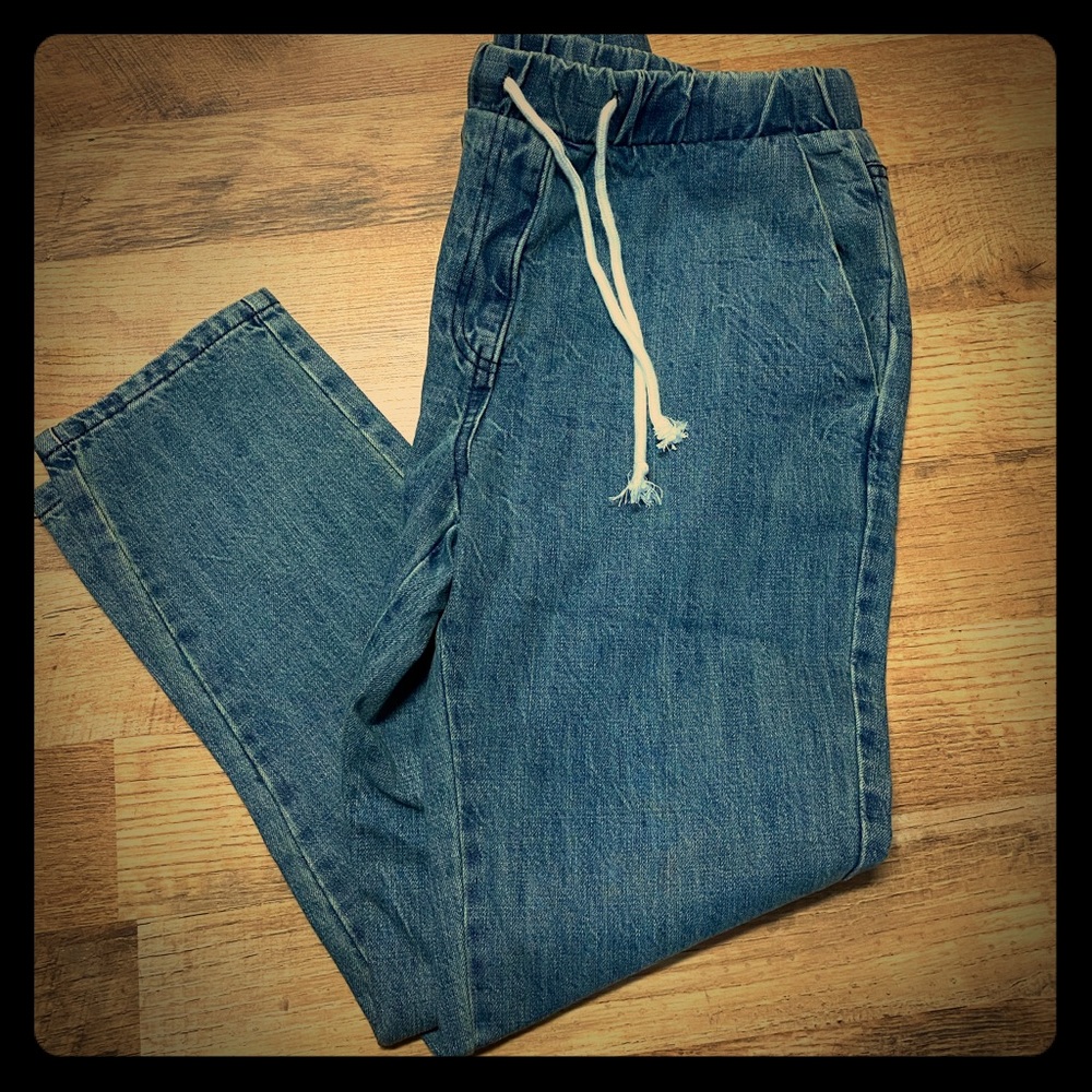 Elastic waist jeans